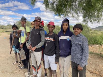 Schoolboys to the rescue