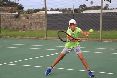 Young tennis player chases greatness