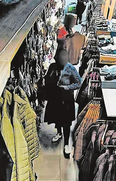Three arrested after shoplifting spree in Plett
