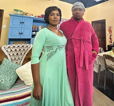 Locals act in 'Ouma Sarie'