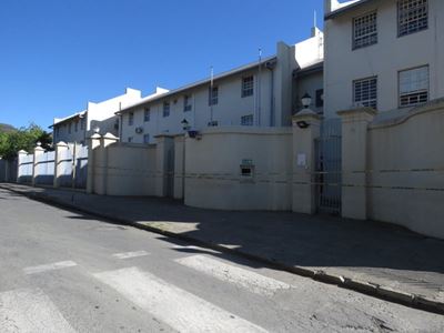 Covid-19: Graaff-Reinet police station closed
