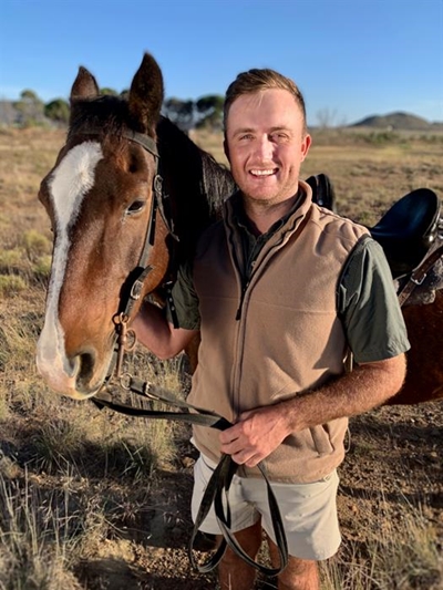 Opregte Karoo-kêrel is opsoek na sy trouvrou