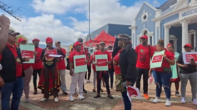 EFF picketing in George  