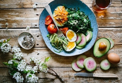 Mindful eating for healthy living
