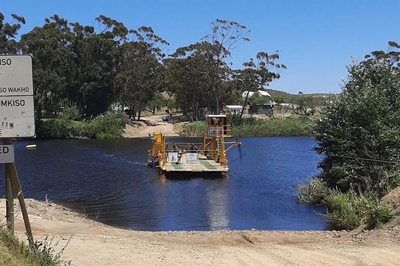 The pont is open to public traffic