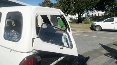 Food delivery vehicle looted