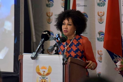 Lindiwe Sisulu ‘consulting legal team’ on Zondo as DA calls for public apology
