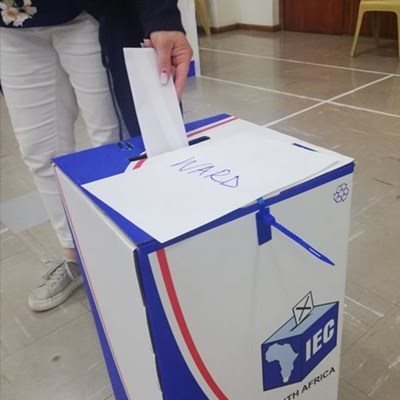 Independent candidates must be treated the same as political parties on election deposits