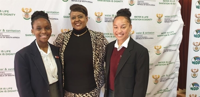 Learners showcase winning device