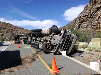 Vragmotor slaan om in Meiringspoort