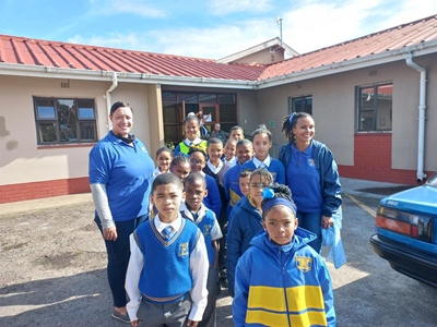 Hibernia Primêr dryf insameling vir ouetehuis
