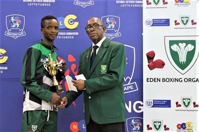 Best Western Cape schoolboy boxer is a Mossel Bay local
