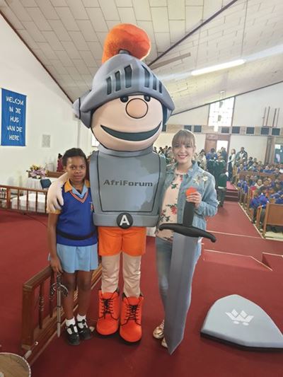 Teenboelieveldtogspan besoek laerskole