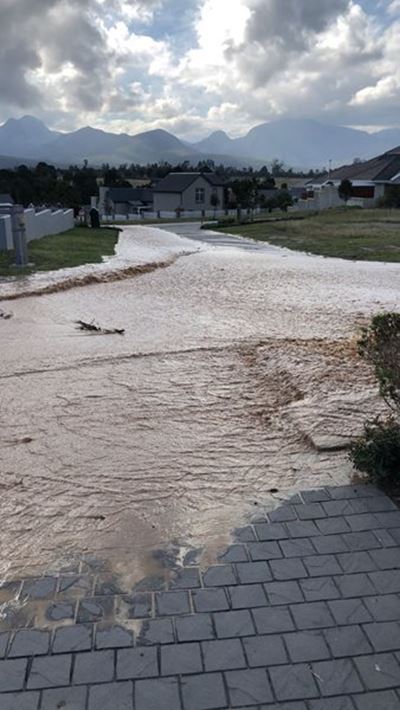 Eastern water mainline bursts again
