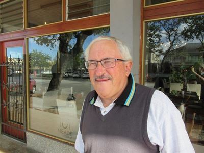 Volg Abrie se begrafnis aanlyn
