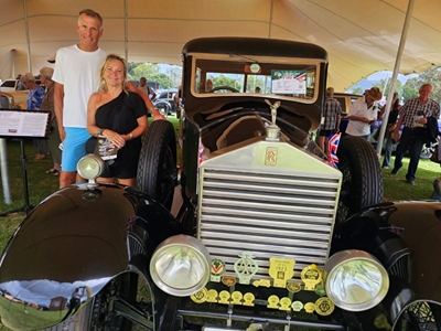 Besoekers stroom na Ou Motor Skou 