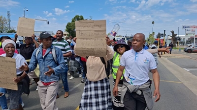 Tsunami's people make waves in York Street
