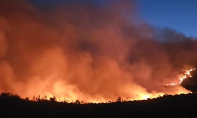 Firefighters still battling Table Mountain National Park blaze, people evacuated