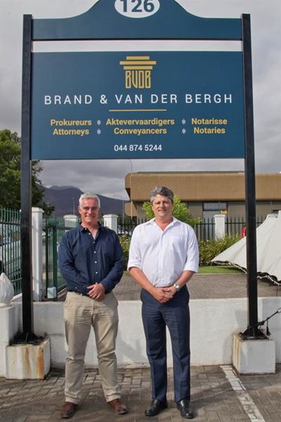 Nuwe baadjie vir gevestigde prokureursfirma