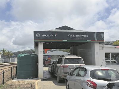 Businesses adjust under water crisis emergency