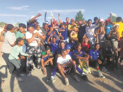 Tornadoes klou vas aan eerste plek op punteleer