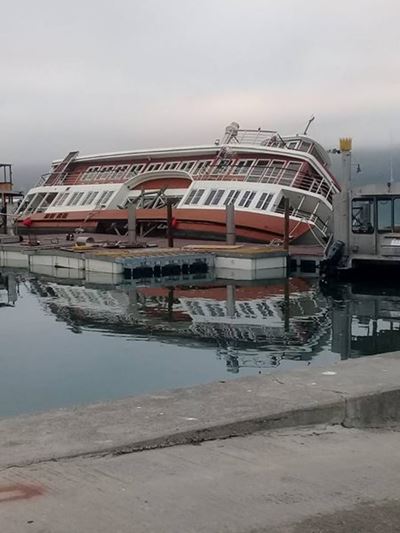 Paddle Cruiser in trouble