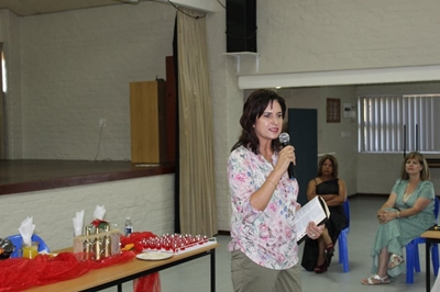 Doktor Leonie Pretorius bemoedig vroue van Melkhoutfontein