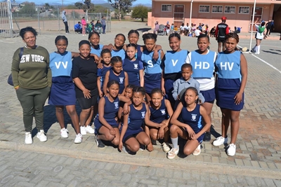'n Spog tee en netbal vir Vrouedag