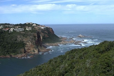 Boat with tourists capsizes near Heads