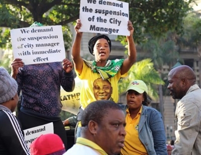 Journalists caught up in violent protests over Durban Mayor