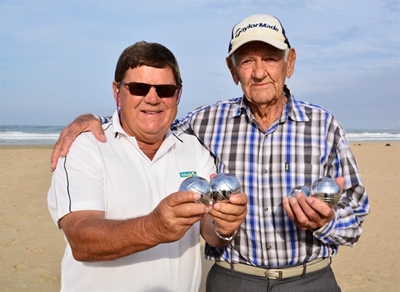 Hartenrus inwoners speel 'petanque'