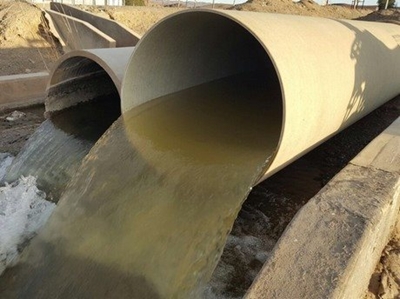 Konstruksie aan De Rust-waterpyplyn onderweg
