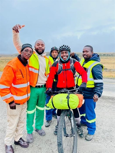 Vusi cycles for school shoes fundraiser
