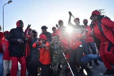 Tensions high as early morning Senekal protests start