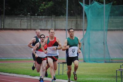 Eden buit 10 medaljes in tweekamp