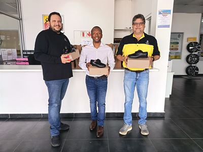 'Stap met Geloof' Campaign delivers school shoes to learners