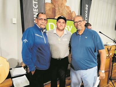 96 Spelers slaan af in Boere vs Dorp-gholfdag