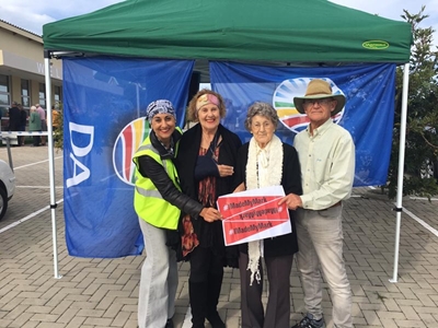 Drie generasies stem saam 