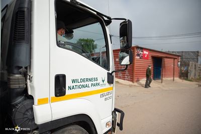 SANParks donates groceries to vulnerable communities 