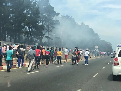 Bitou urges protesters to pay for services