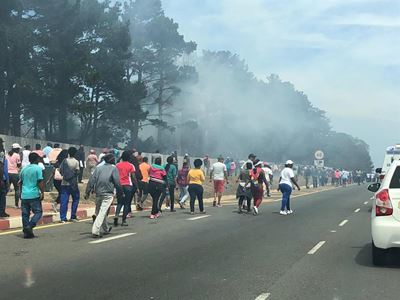 Bitou urges protesters to pay for services