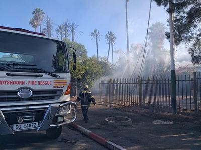 2 geboue ly skade in brand