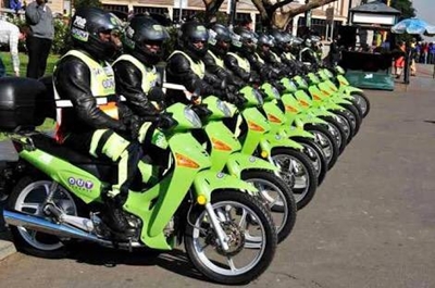 OUTsurance pointsmen are back