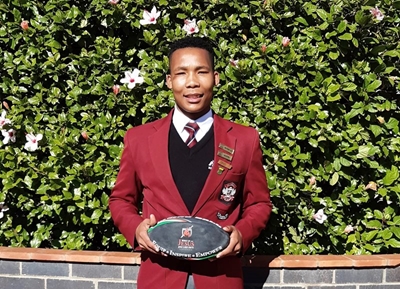 Hoër Volksool skitter op sportvelde teen Gill College