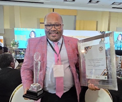 Western Cape brings home a planeload of national education excellence awards