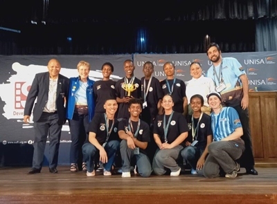 Kodering-en-robotikaspan kry ’n tweede plek