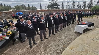 MOTH gedenk gestorwe soldate by die Cenotaaf