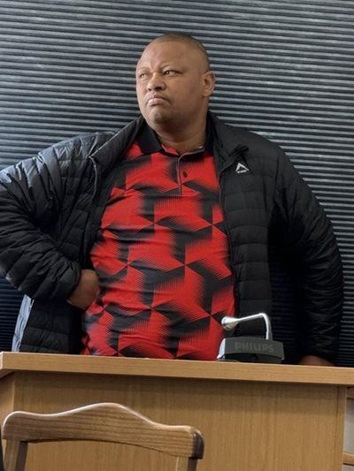 Legal stand-off after suspended Bitou municipal manager Memani returns to office
