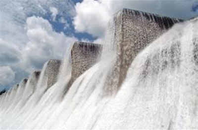 Overflowing reservoir causing grief for residents in Mooi River