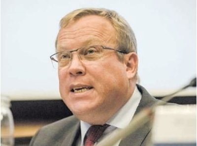 "Sars must gun for fat catsl"
